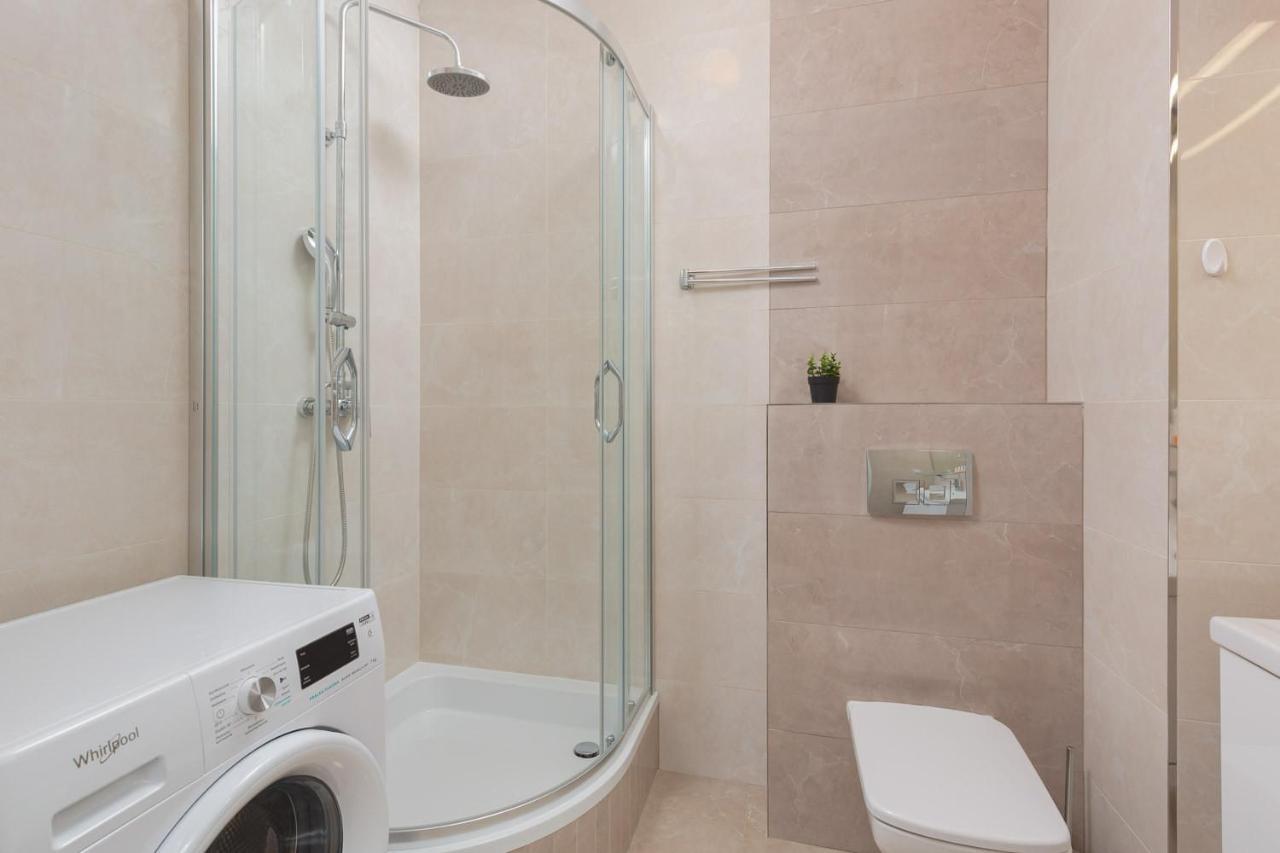 Dzielna Apartment Warsaw Wola By Noclegi Renters 외부 사진